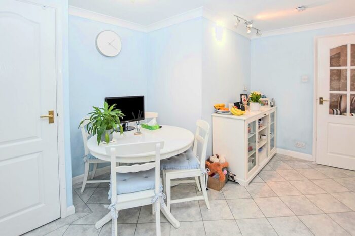 3 Bedroom Bungalow For Sale In Lilford Road, Billericay, Essex CM11