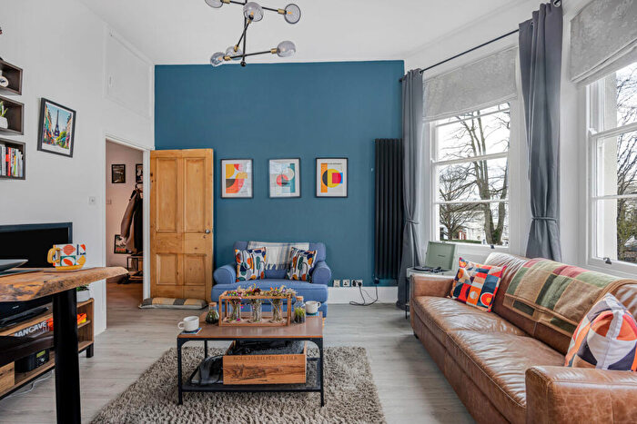 1 Bedroom Apartment For Sale In London Road, Cheltenham, Gloucestershire, GL52