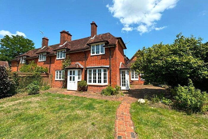 4 Bedroom Terraced House To Rent In West Byfleet, Surrey, KT14