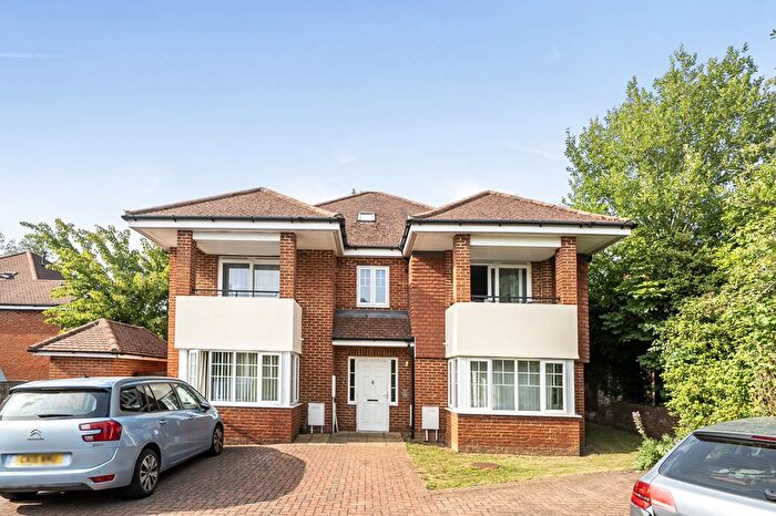 Studio For Sale In Chiltern Heights, High Wycombe, Buckinghamshire, HP13