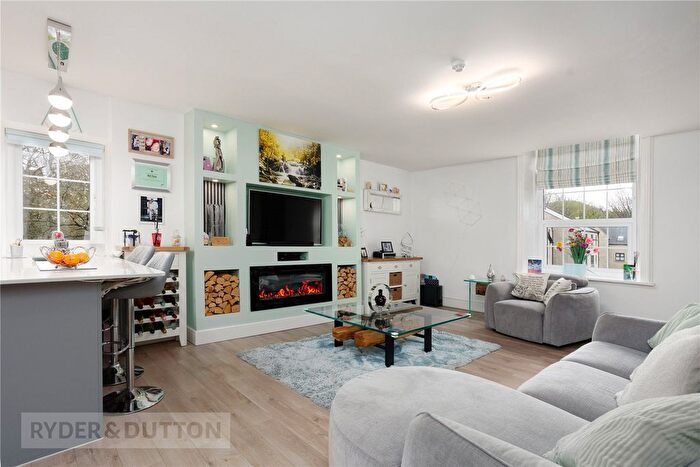 3 Bedroom Flat For Sale In Chew Valley Road, Greenfield, Saddleworth, OL3