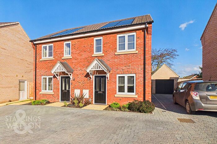 2 Bedroom Semi-Detached House For Sale In Kestrel Road, Hopton, Great Yarmouth, NR31