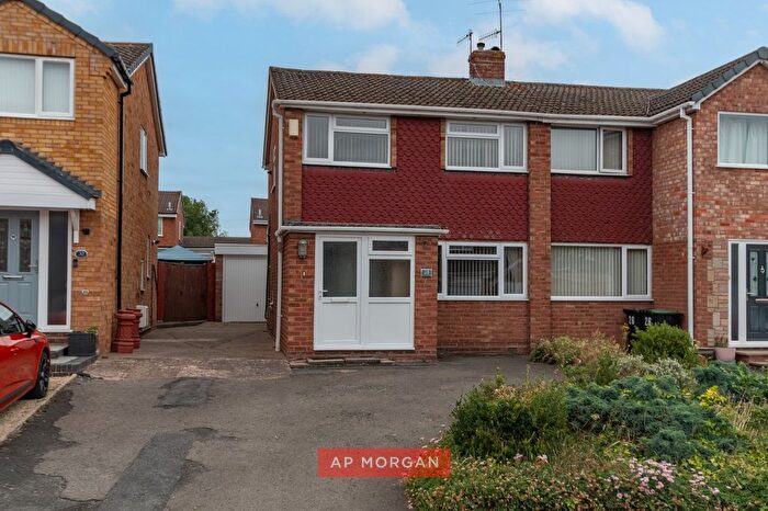 3 Bedroom Semi-Detached House For Sale In Carol Avenue, Bromsgrove, Worcestershire, B61