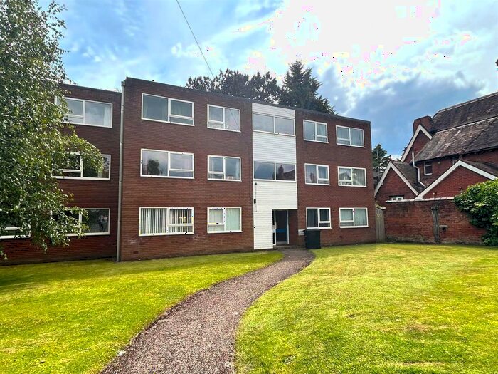 2 Bedroom Flat To Rent In Chesterfield Court, Kings Norton, Birmingham, B30