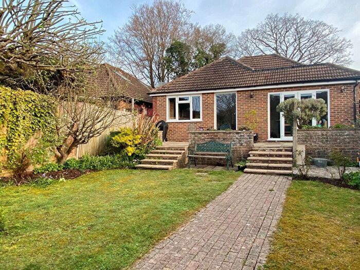 3 Bedroom Detached Bungalow For Sale In Oak Tree Lane, Haslemere, GU27