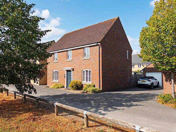 4 Bedroom Detached House For Sale In Blueberry Road, SN12
