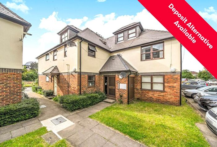 1 Bedroom Apartment To Rent In Grove Road, Mitcham, CR4