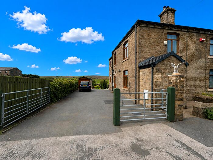 2 Bedroom Semi-Detached House For Sale In County Bridge, Denholme, Bradford, BD13