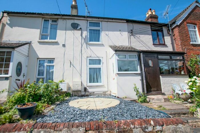 2 Bedroom Cottage To Rent In Allbrook Hill, Eastleigh, SO50