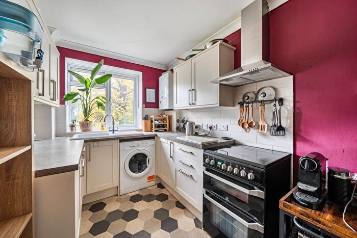 1 Bedroom Flat To Rent In Green Lanes, Finsbury Park, London, N4