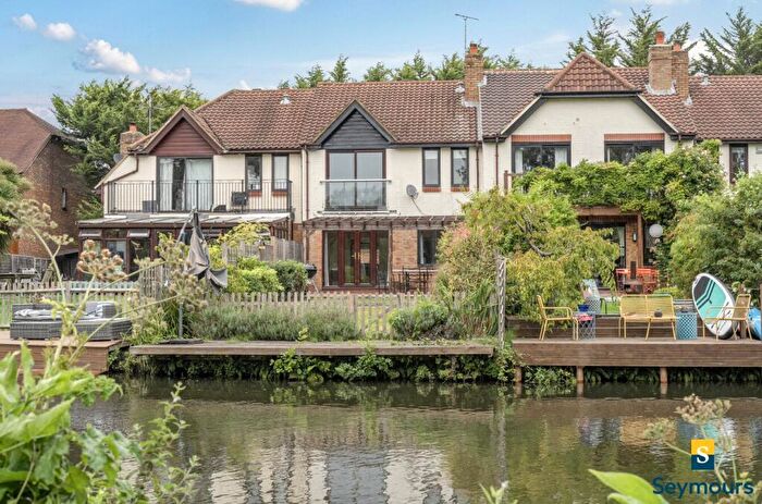 4 Bedroom Terraced House For Sale In Waterside Mews, Stoughton Road, Guildford, Surrey, GU1