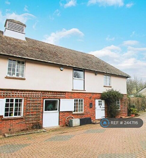 4 Bedroom Semi-Detached House To Rent In Capstone Road, Gillingham, ME7