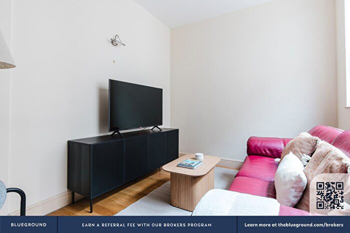 1 Bedroom Flat To Rent In City Of London, London, EC3N