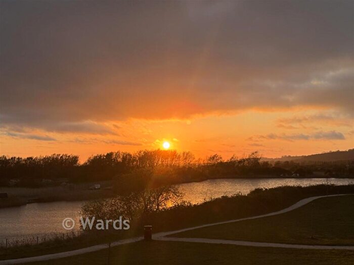 2 Bedroom Apartment For Sale In Dearman Crescent, Hythe, Kent, CT21