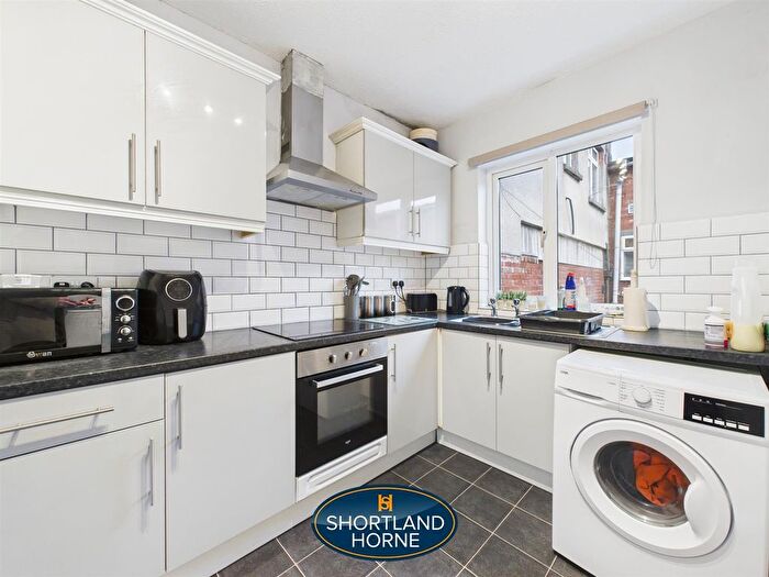 2 Bedroom Flat To Rent In Radford Road, Radford, Coventry, CV6
