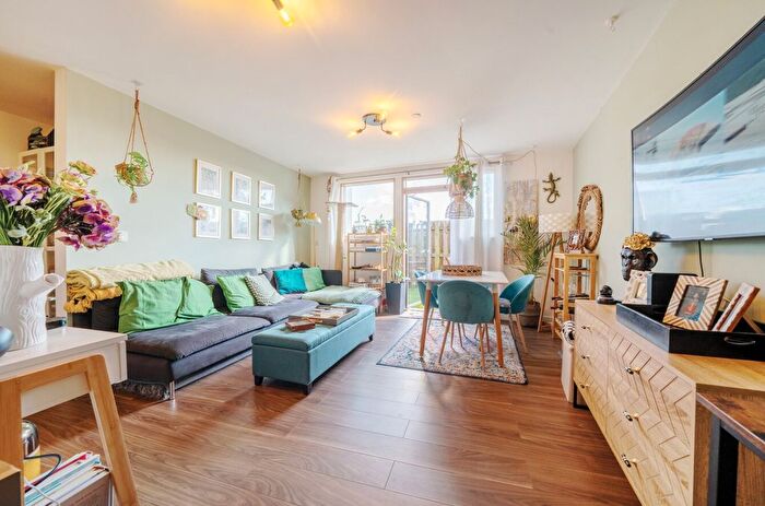 2 Bedroom Flat For Sale In Deepak House, Garratt Lane, London, SW17