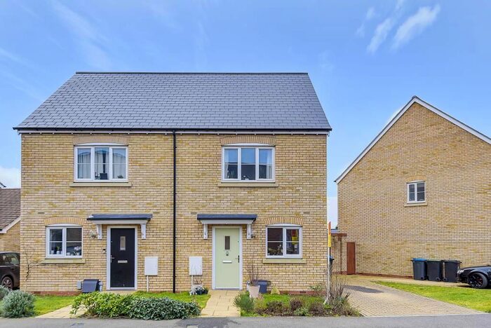 3 Bedroom Semi-Detached House For Sale In Chipping Norton, West Oxfordshire, OX7