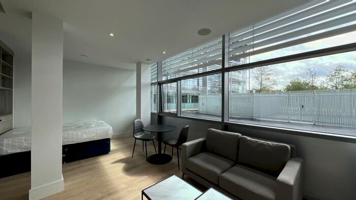 Studio To Rent In Station Road, Addlestone, KT15