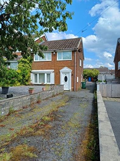 3 Bedroom Semi-Detached House To Rent In Foxdale Close, Bacup, OL13