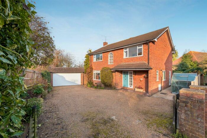4 Bedroom Detached House To Rent In Upper Village Road, Sunninghill, SL5