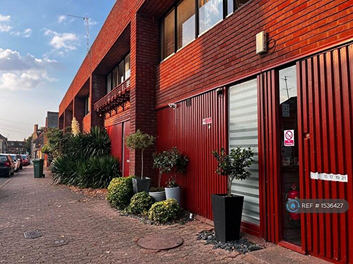 1 Bedroom Flat To Rent In Silver Street, Stony Stratford, MK11