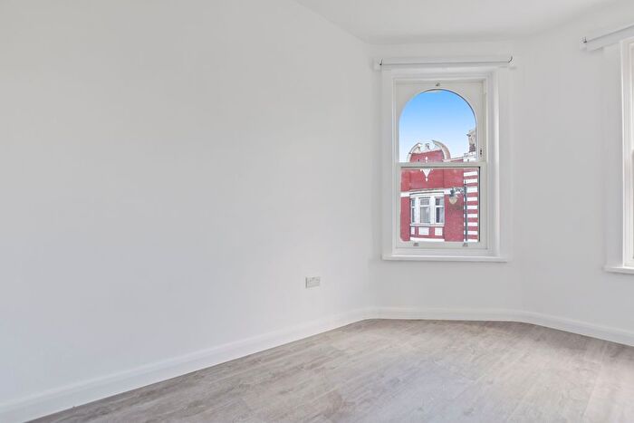 Studio To Rent In High Street, London, NW10