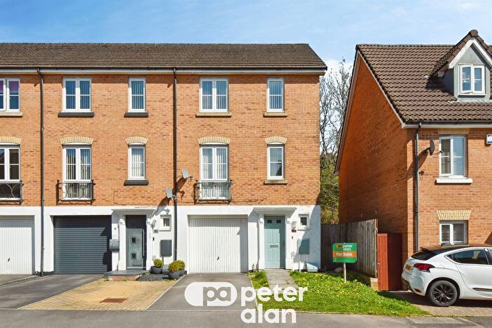3 Bedroom End Terrace House For Sale In Clos Y Bryniau, Merthyr Tydfil, CF47