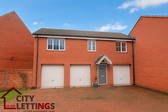 2 Bedroom Town House To Rent In Binch Field Close, Calverton, NG14