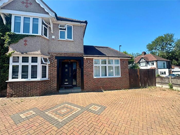 4 Bedroom Semi-Detached House To Rent In Ellesmere Drive, South Croydon, CR2