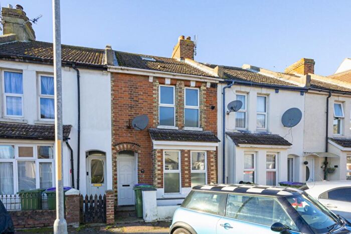 3 Bedroom Terraced House For Sale In Thanet Gardens, Folkestone, CT19