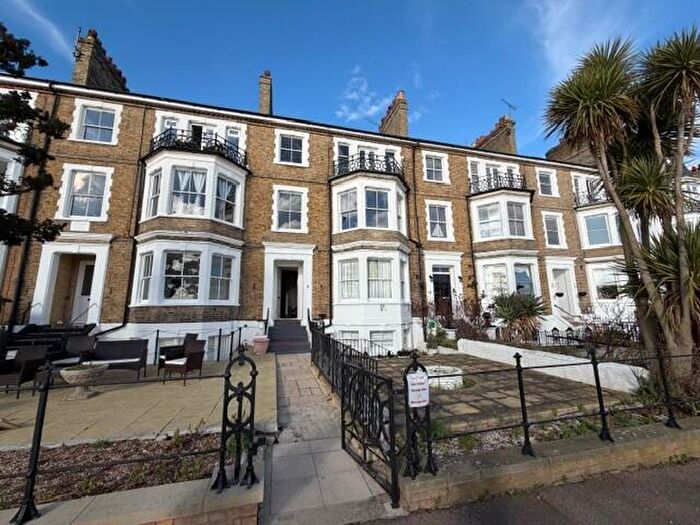 2 Bedroom Apartment To Rent In Clifftown Parade, Southend On Sea, SS1