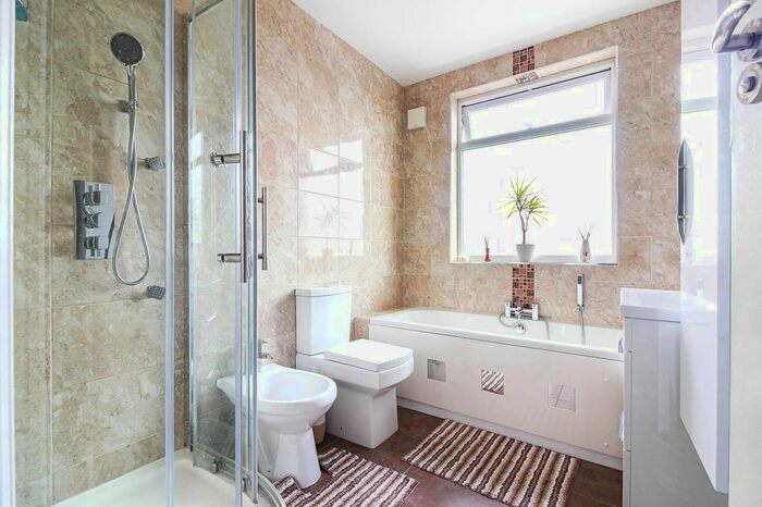 4 Bedroom Terraced House To Rent In Cadogan Gardens, London, E18