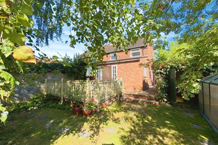 3 Bedroom Semi-Detached House To Rent In Whitwell Way, Cambridge, CB23