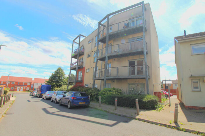 2 Bedroom Apartment To Rent In Morris Walk, Dartford, DA1