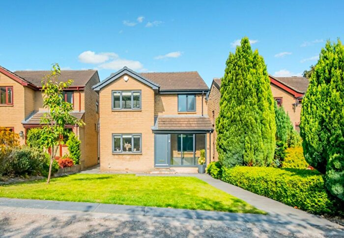 4 Bedroom Detached House For Sale In Dewsbury Road, Gomersal, Cleckheaton, West Yorkshire, BD19