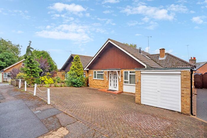 3 Bedroom Bungalow For Sale In Alpine Close, Hitchin, SG4