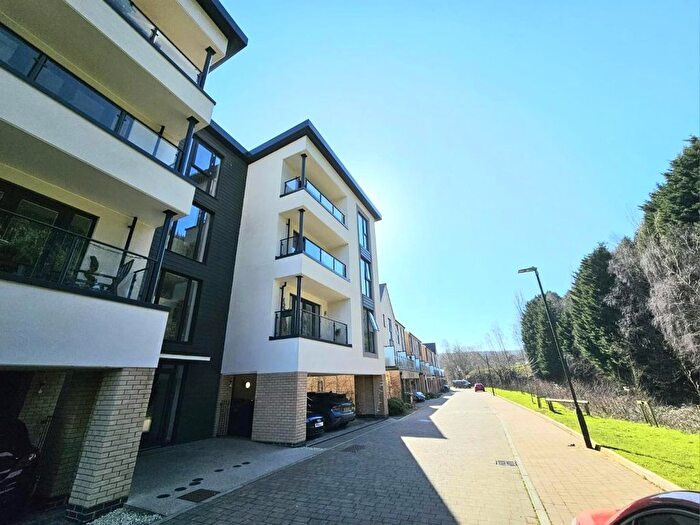 2 Bedroom Flat For Sale In Ashton Lane, Dursley, GL11
