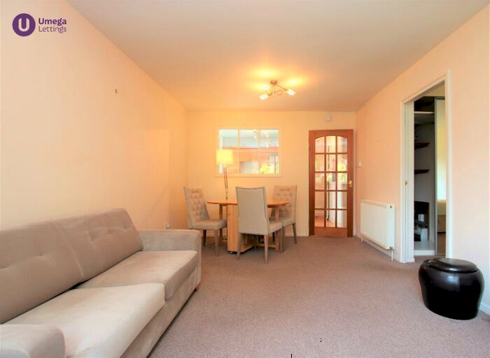 1 Bedroom Flat To Rent In Fettes Court - Craigleith Road, Edinburgh, EH4
