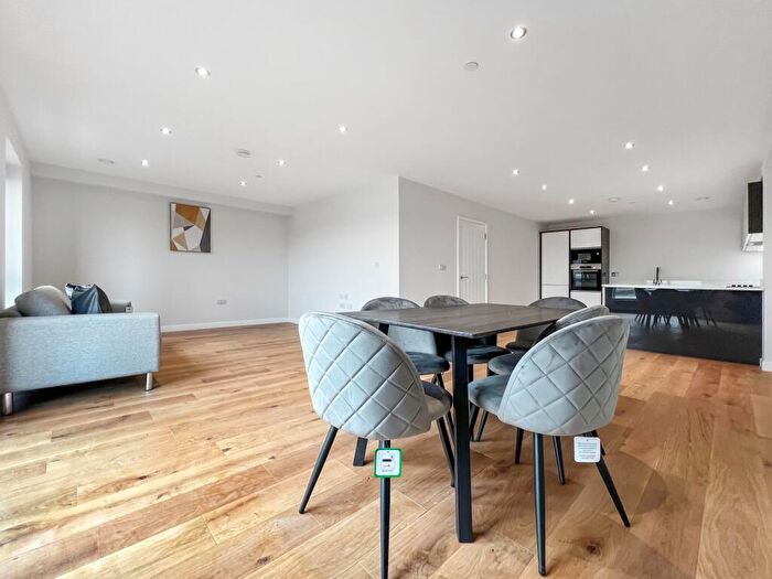 3 Bedroom Penthouse To Rent In Block F, Victoria Riverside, Goodman Street, Leeds City Centre, LS10