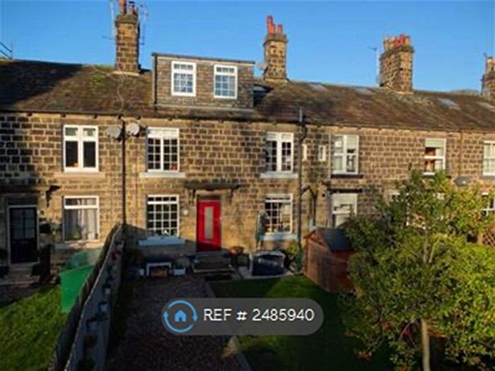 4 Bedroom Terraced House To Rent In Leafield Place, Leeds, LS19