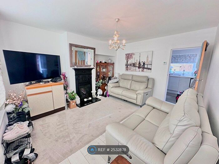 2 Bedroom Terraced House To Rent In Beaconsfield Road, London, SE9