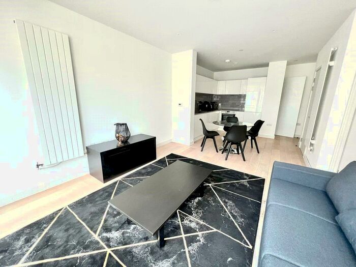 2 Bedroom Apartment To Rent In Royal Wharf, London, E16