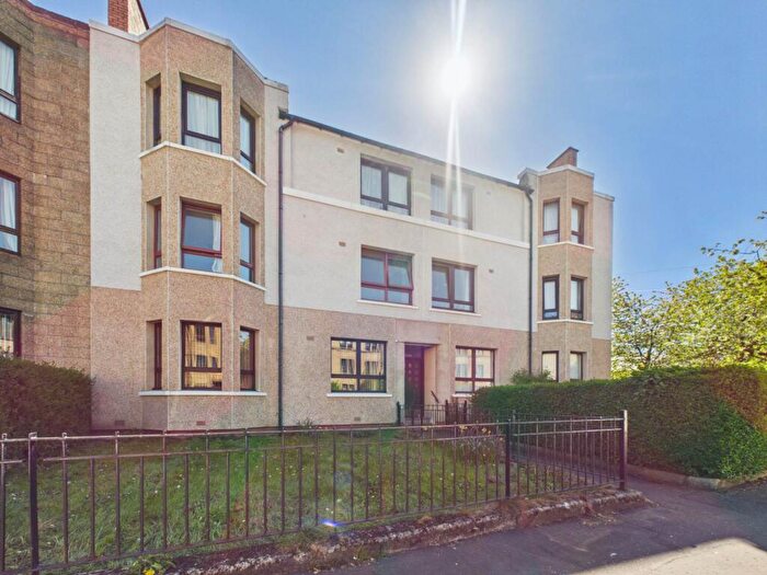 2 Bedroom Flat For Sale In Deanstoun Drive, Shawlands, G41