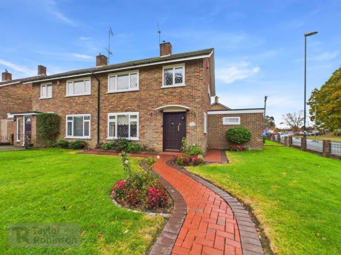 3 Bedroom Semi Detached House For Sale In Ifield, Crawley, RH11