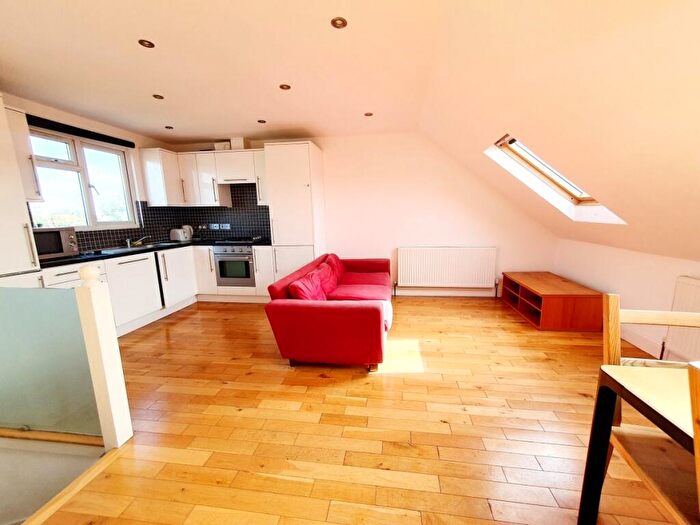 3 Bedroom Flat To Rent In Marquis Road, Wood Green, N22
