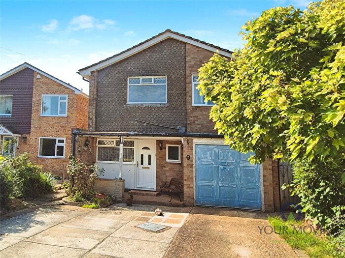 4 Bedroom Detached House For Sale In Manor Way, Polegate, East Sussex, BN26