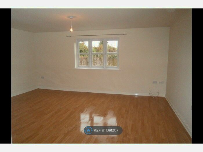 2 Bedroom Flat To Rent In Persimmon Gardens, Cheltenham, GL51