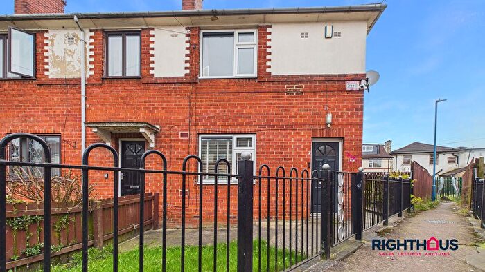 2 Bedroom End Terrace House For Sale In Plover Street, Bradford, BD5
