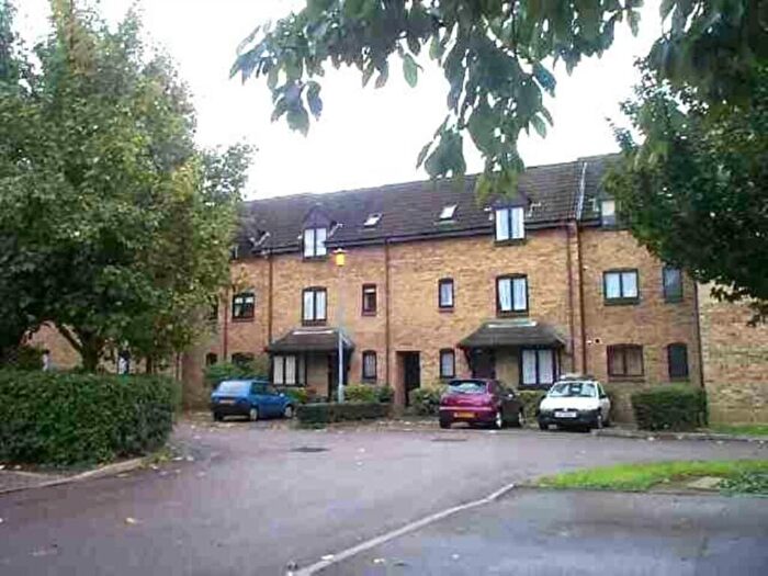 Studio To Rent In Jasmine Gardens, Hatfield, AL10