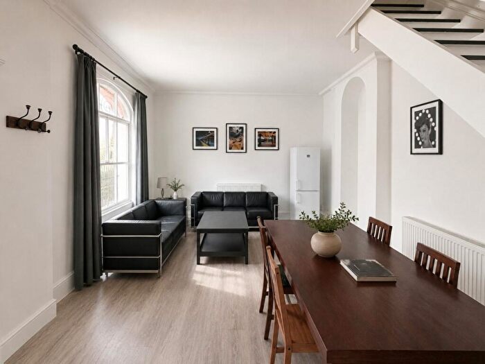3 Bedroom Detached House For Sale In Bishop Street, Portsmouth, Hampshire, PO1